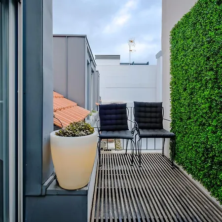 Chiado Arty Flats Lisbon