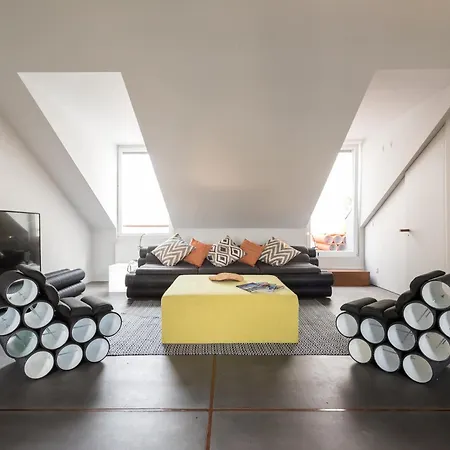 Chiado Arty Flats 4*