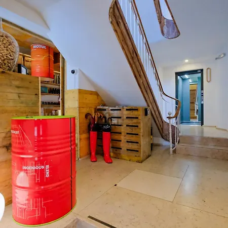 Apartmanhotel Chiado Arty Flats 4*