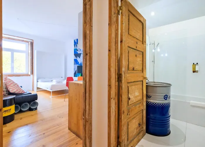 Chiado Arty Flats Apart-hotel 4*