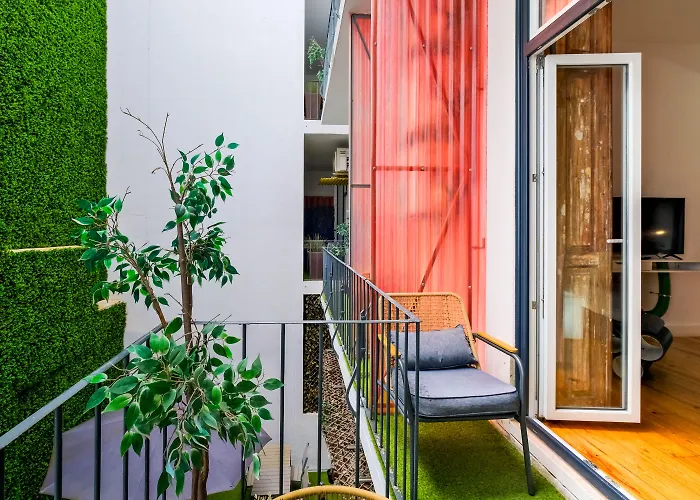 Chiado Arty Flats Apart-hotel 4*