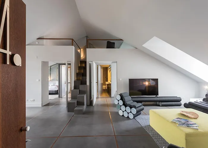 Chiado Arty Flats Apart-hotel 4*